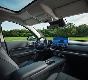 GWM ORA 5 SUV, Innenraum mit Cockpit, digitalem Kombiinstrument und 14,6